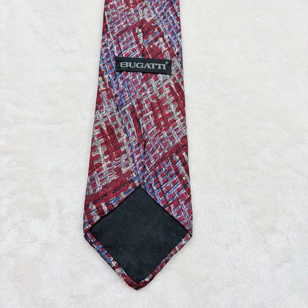 Bugatti Red and Gray Patterned‎ Silk Tie - Picture 2 of 5